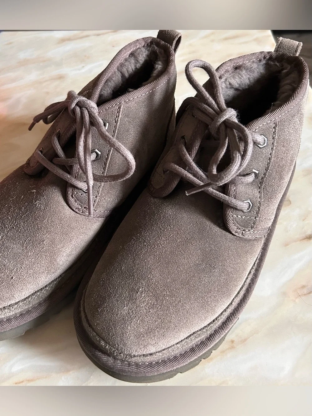 UGG Big Kids' Neumel II Gray Suede Classic Chukka Warm Lace-Up Boots Size 6 Boys